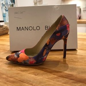 Manolo Blahnik BB pump in printed satin
